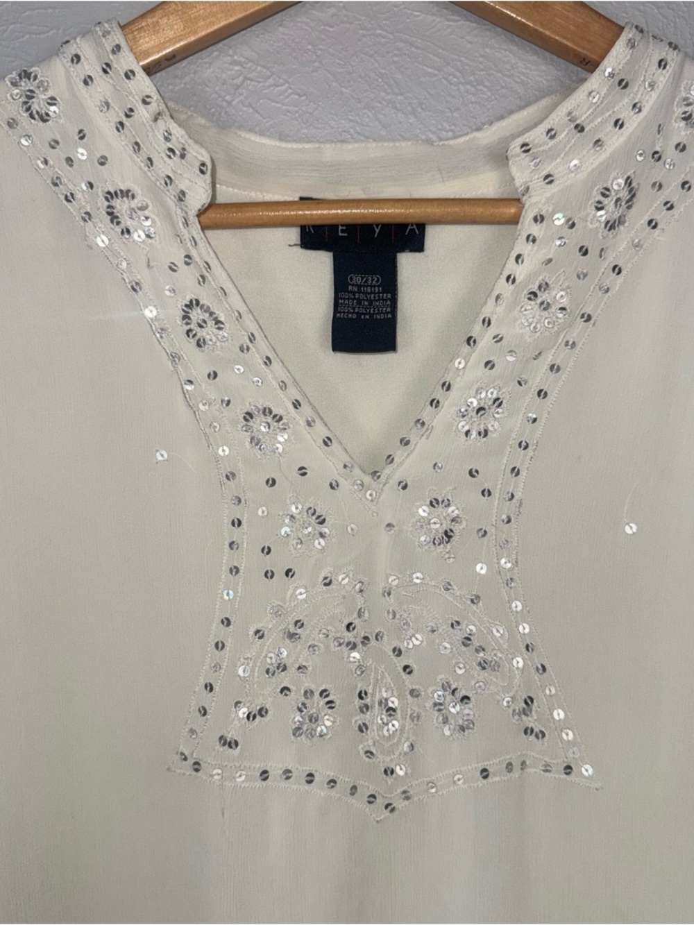 REYA Off White Sequin Long Sleeve V-Neck Top Blouse - Women's 30/32 Boho‎ Chic - Picture 2 of 12